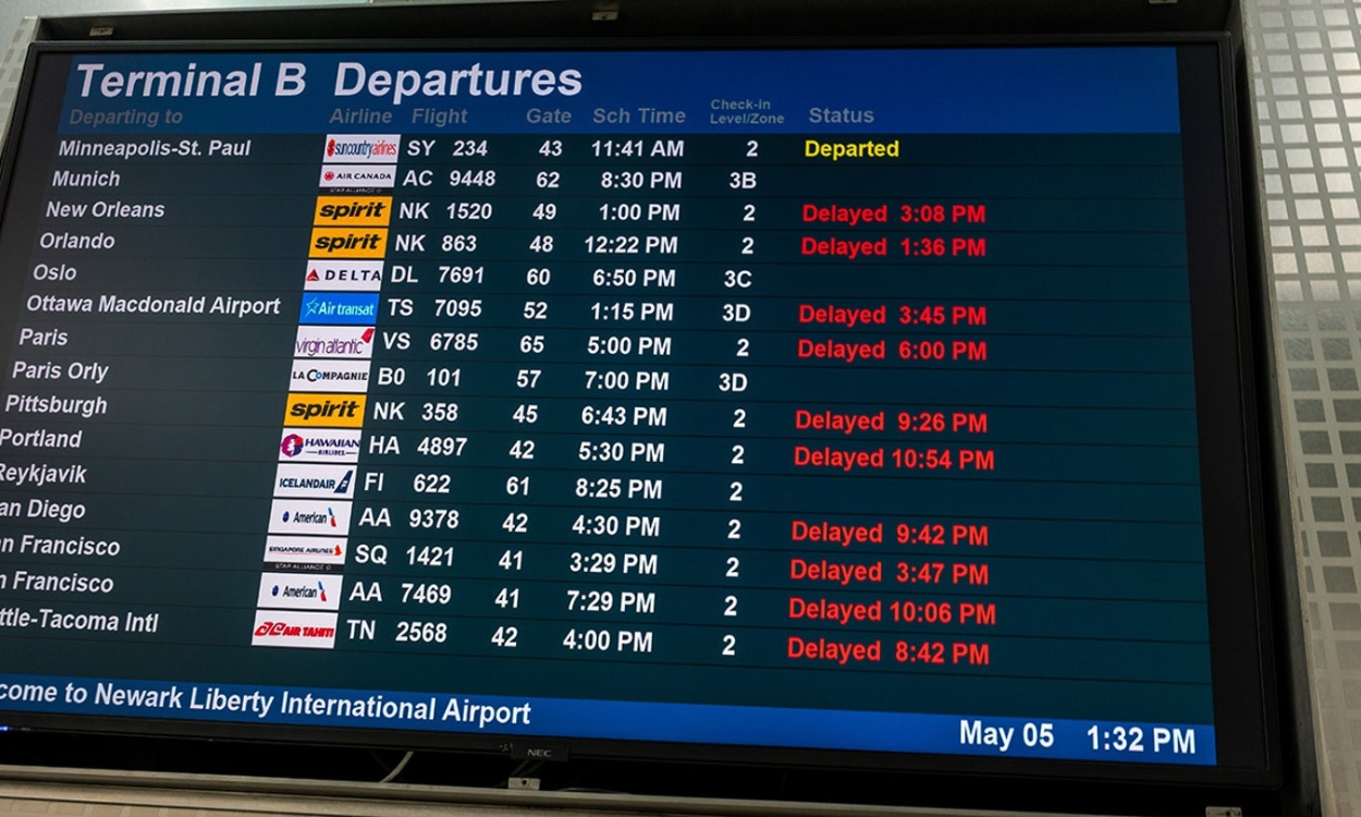 Newark Airport faces third technical outage, FAA confirms delays amid aging infrastructure