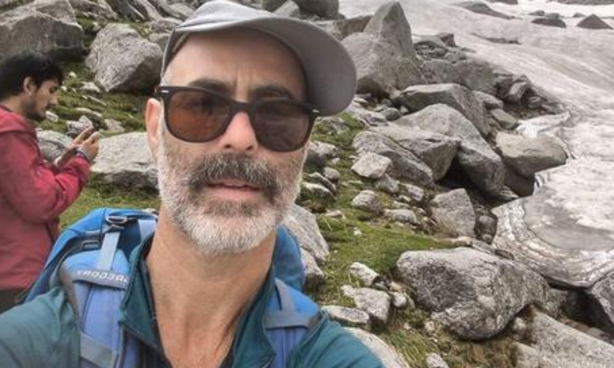 Missing hiker survives 9 days in the Himalayas on bugs, broken arm, and no food