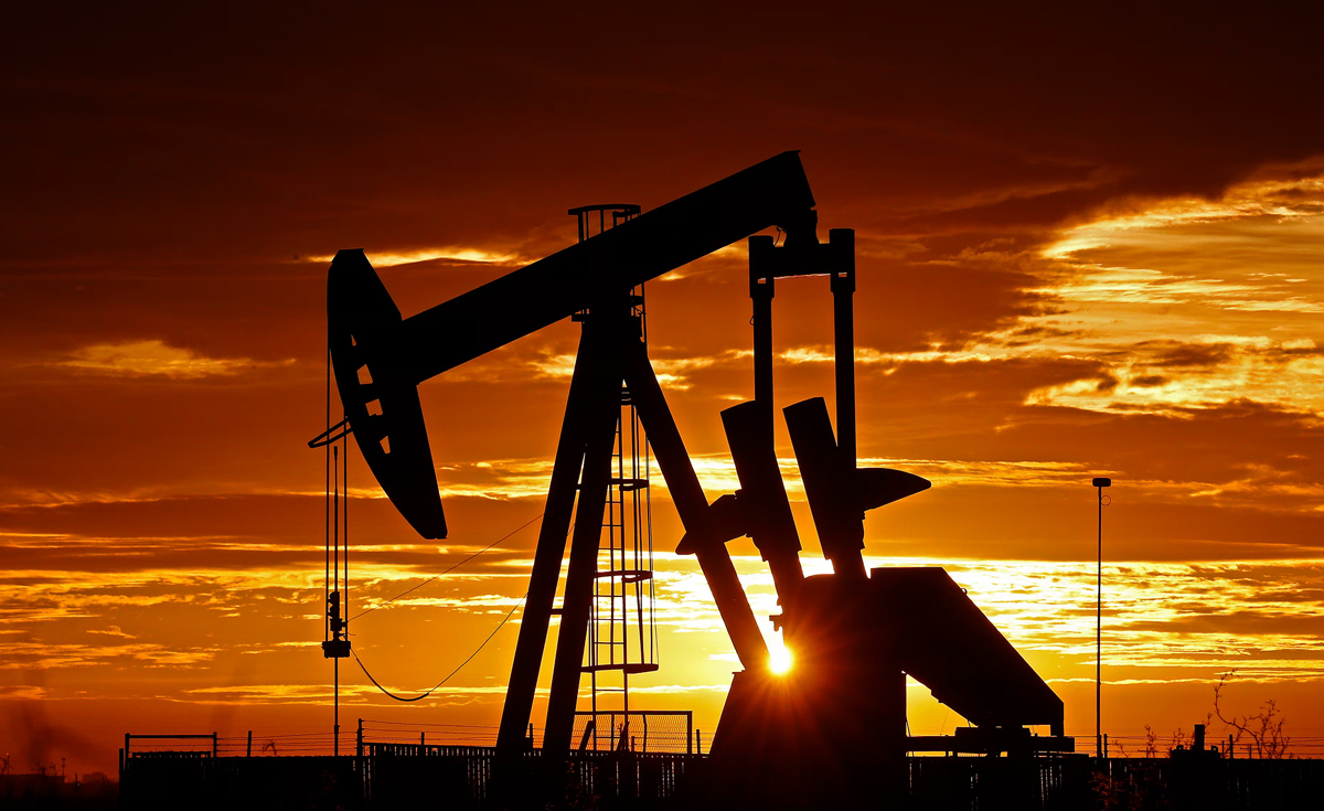 Oil plunges 4% after Iran's attack to U.S. bases
